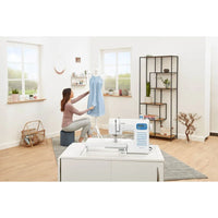 Brother DX70SE mit großem LCD-Display und Anschiebetisch für komfortables Nähen